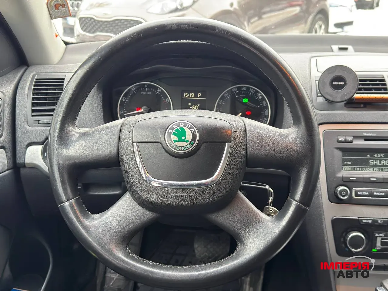 Skoda Octavia - фото 12