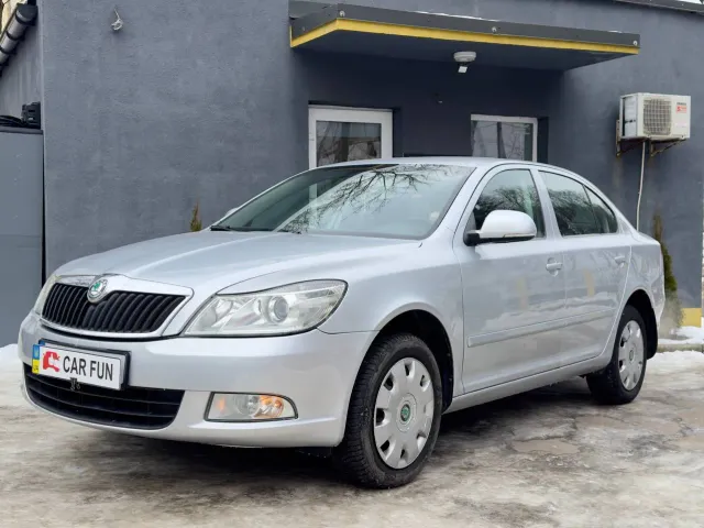 Skoda Octavia - фото 1