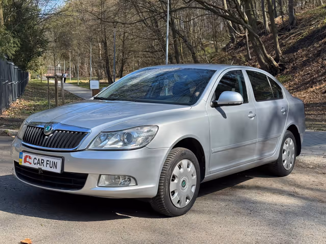 Skoda Octavia - фото 1