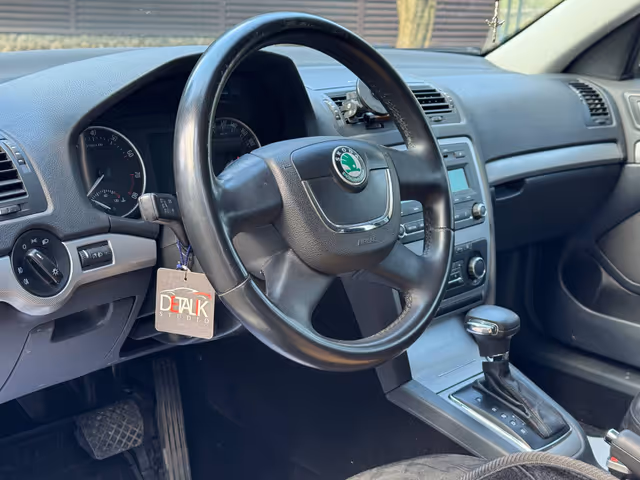 Skoda Octavia - фото 2