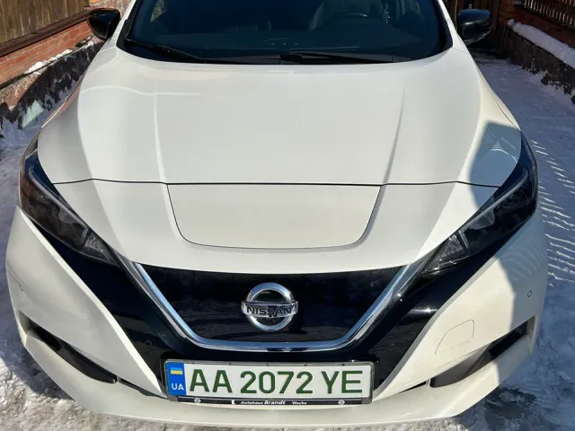 Nissan Leaf - фото 2