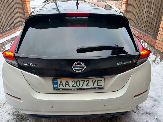 Nissan Leaf - фото 3