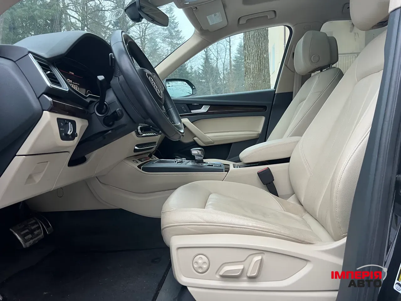 Audi Q5 - фото 8