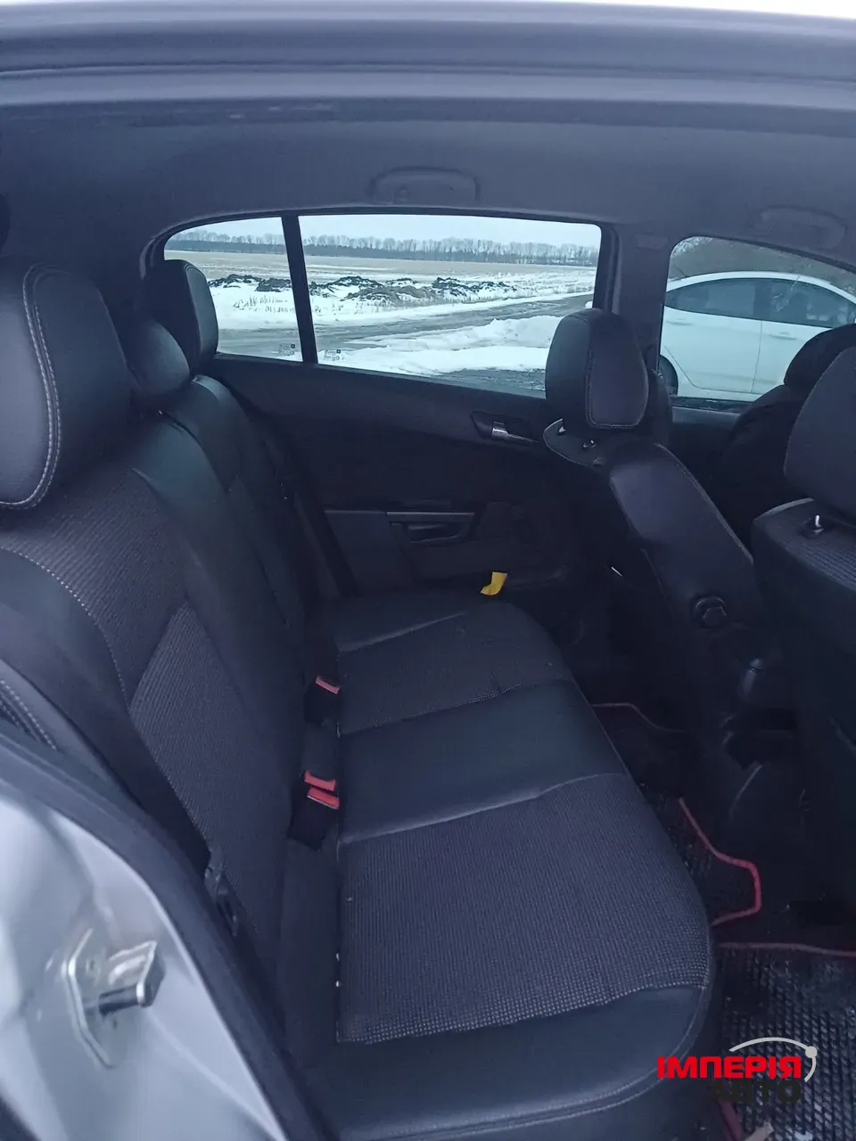 Opel Astra - фото 7