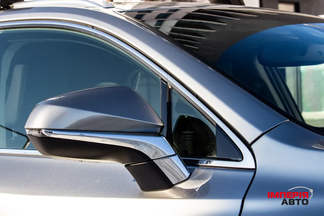 Lexus NX - фото 9