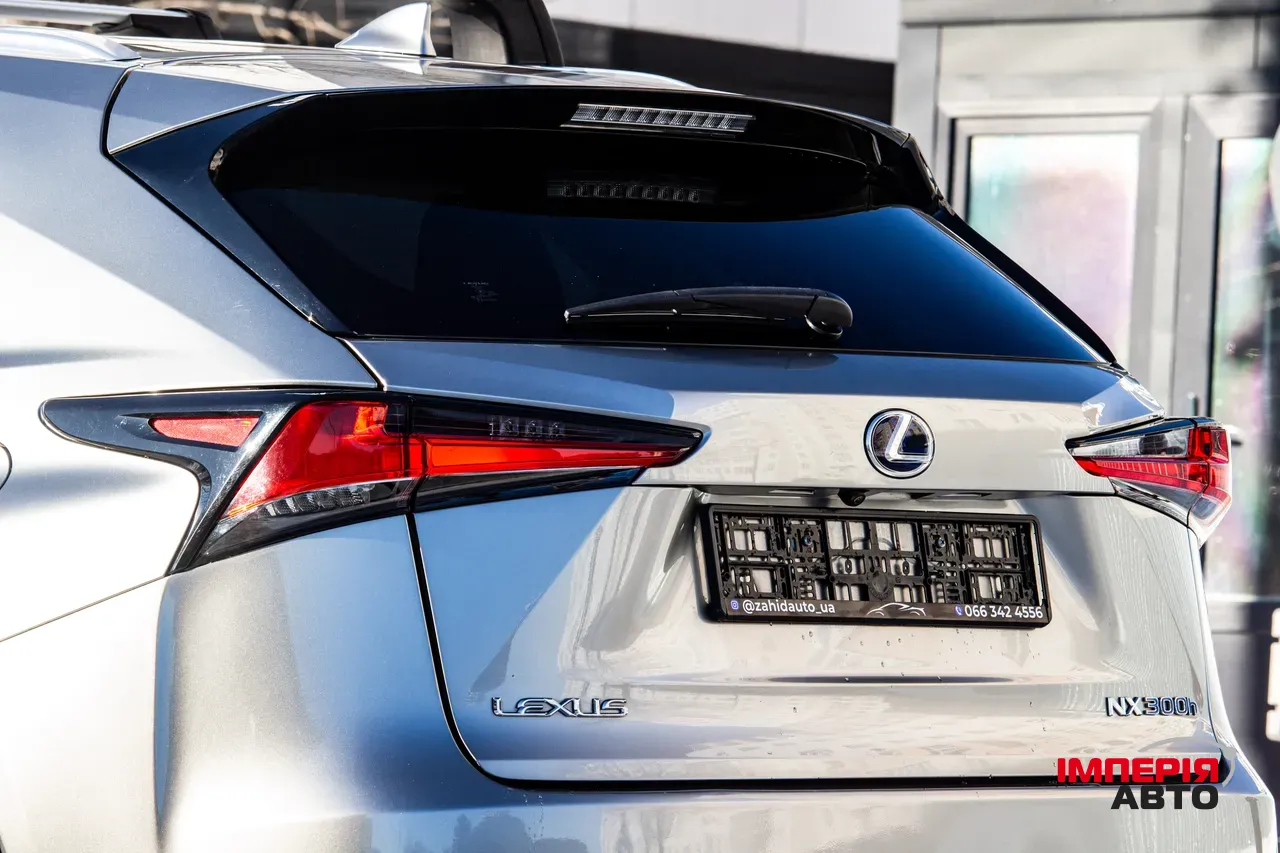 Lexus NX - фото 20