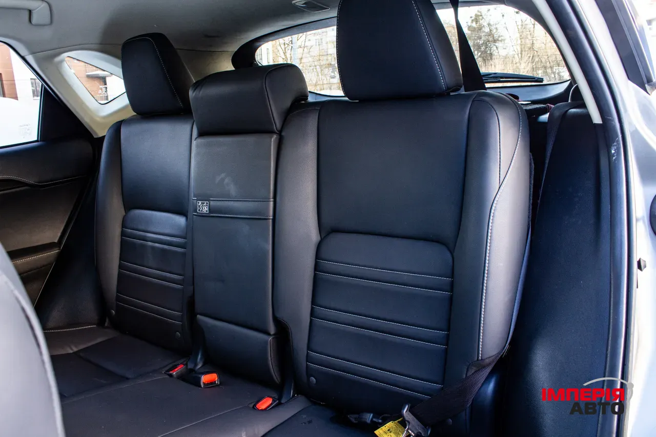 Lexus NX - фото 27