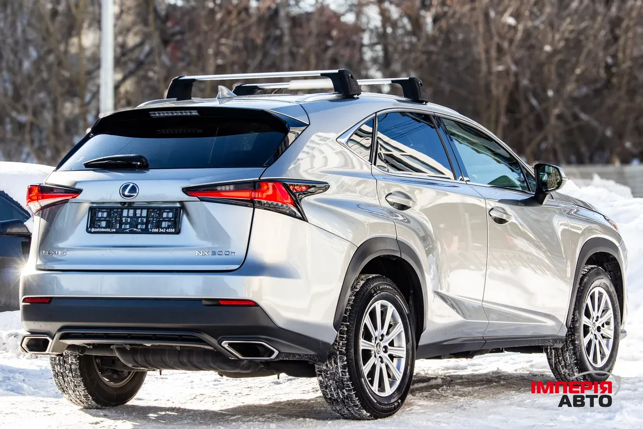 Lexus NX - фото 22