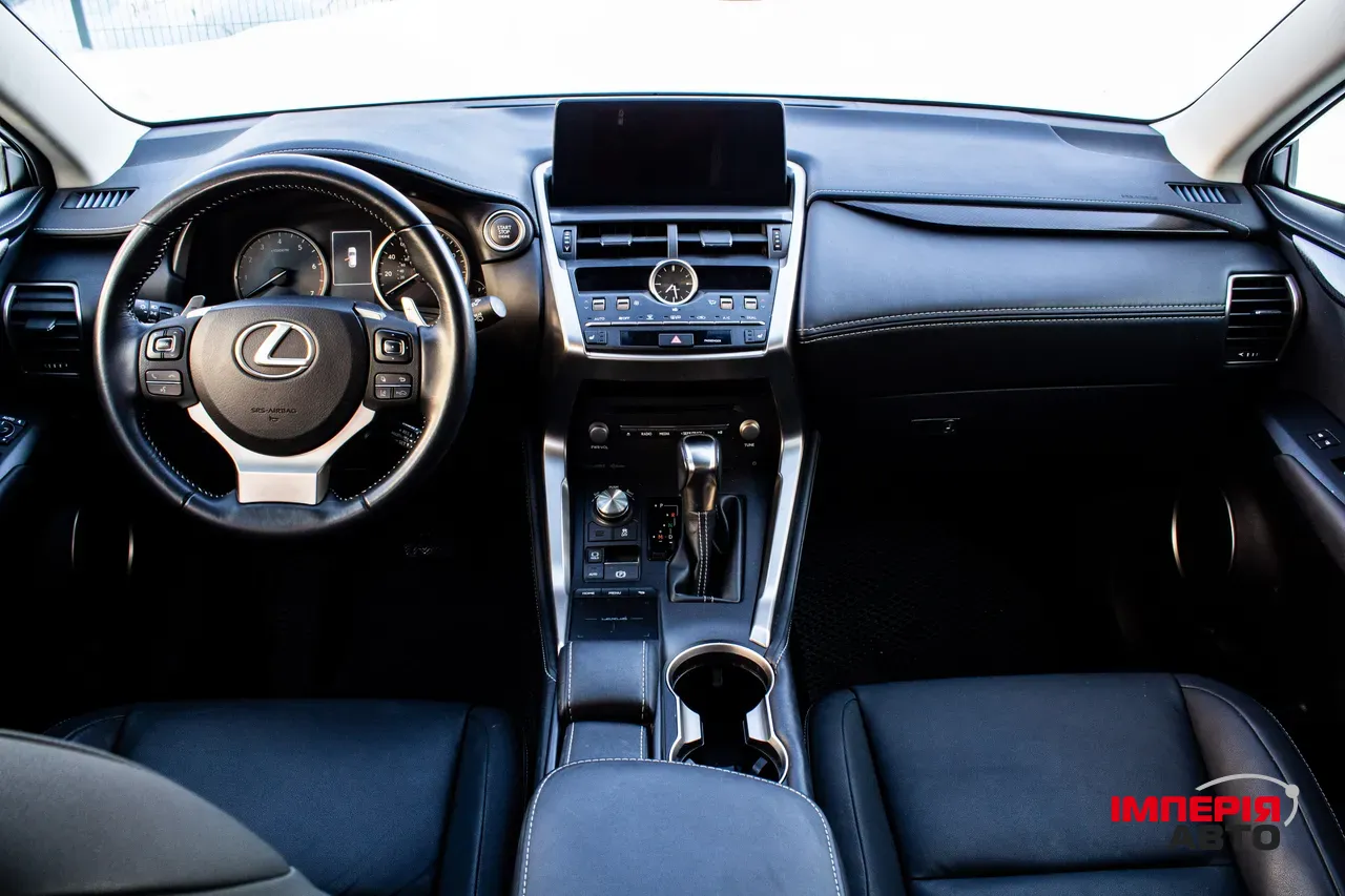 Lexus NX - фото 29