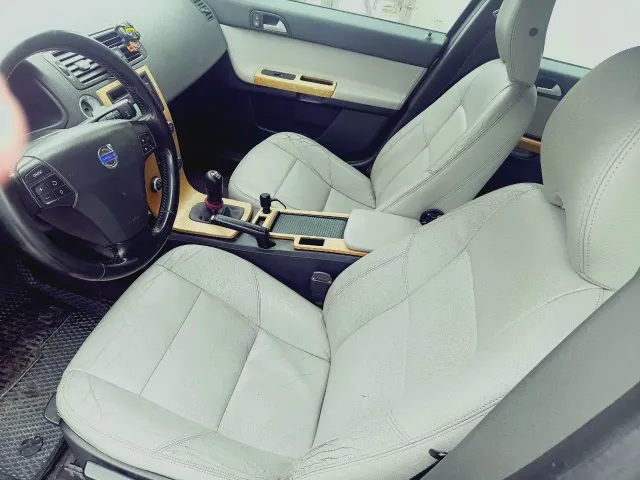 Volvo V50 - фото 3