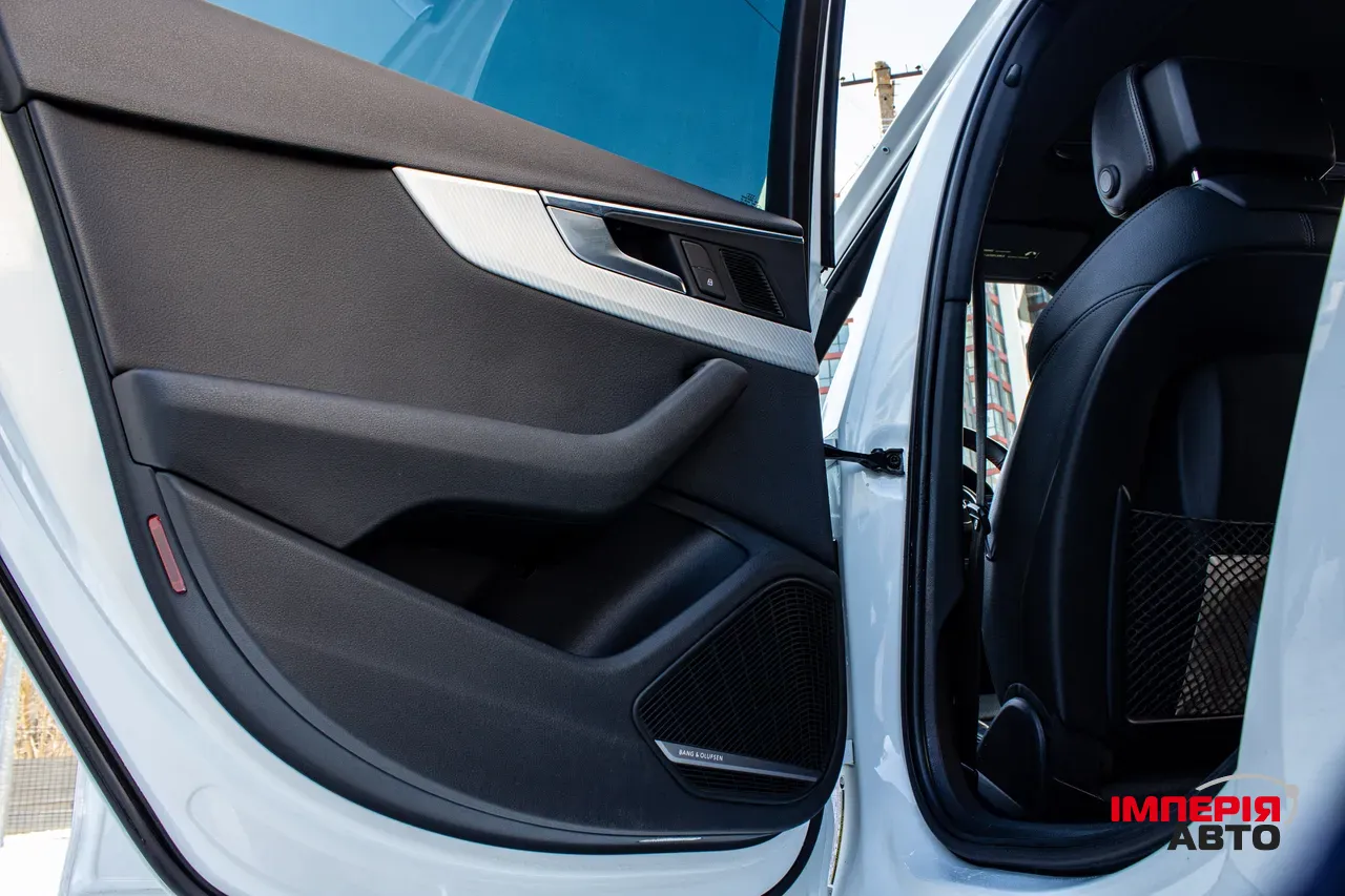 Audi A4 - фото 14