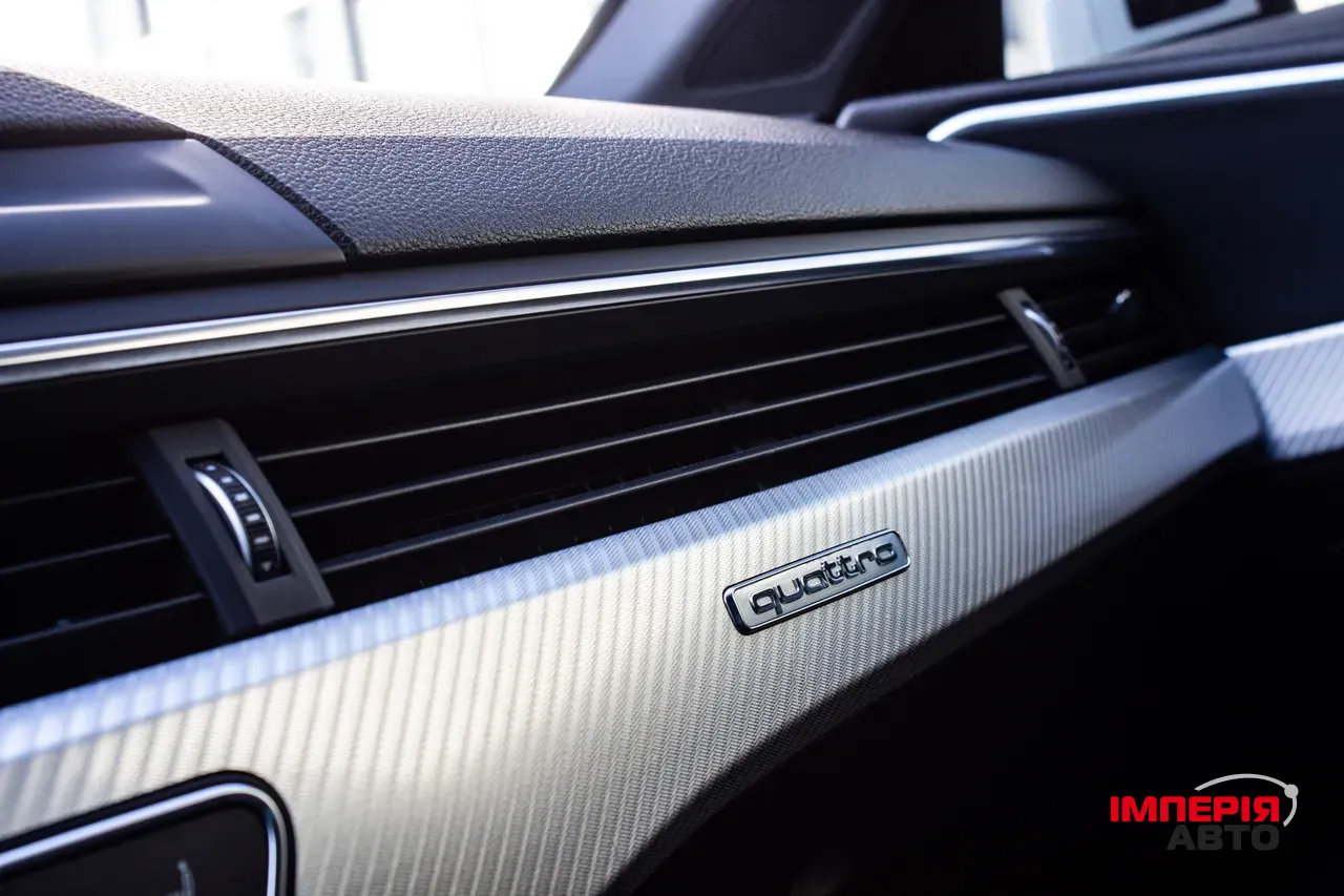 Audi A4 - фото 42
