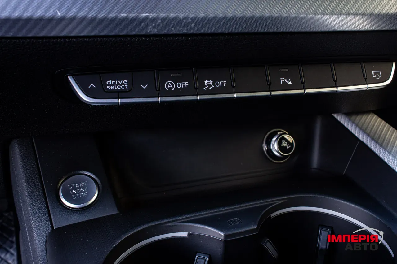 Audi A4 - фото 35