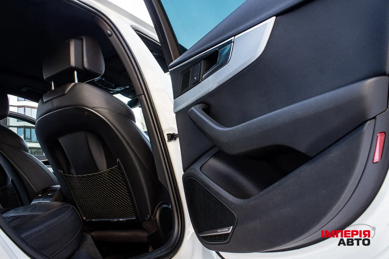 Audi A4 - фото 17