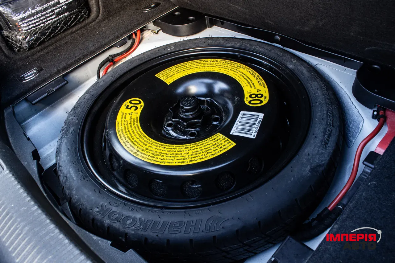 Audi A4 - фото 11