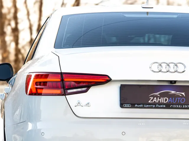 Audi A4 - фото 5