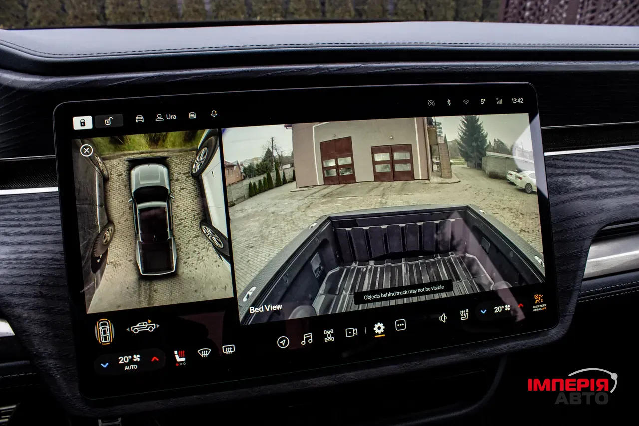 Rivian R1T - фото 31