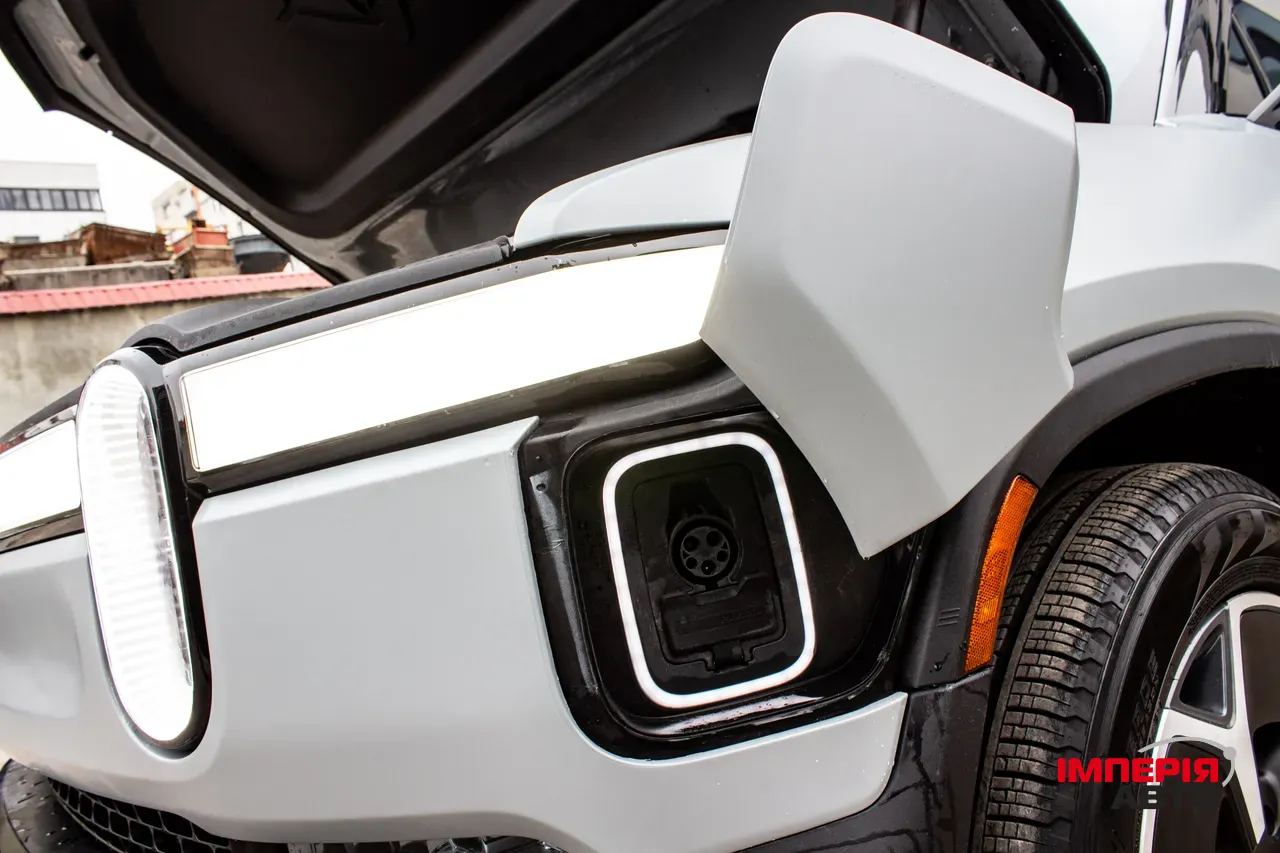 Rivian R1T - фото 74