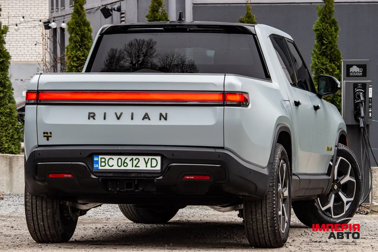 Rivian R1T - фото 75