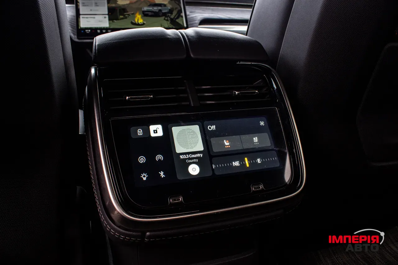 Rivian R1T - фото 23