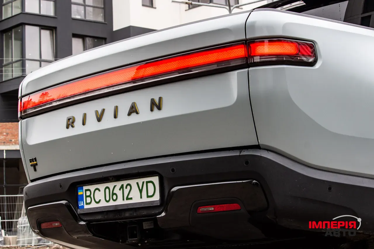 Rivian R1T - фото 96