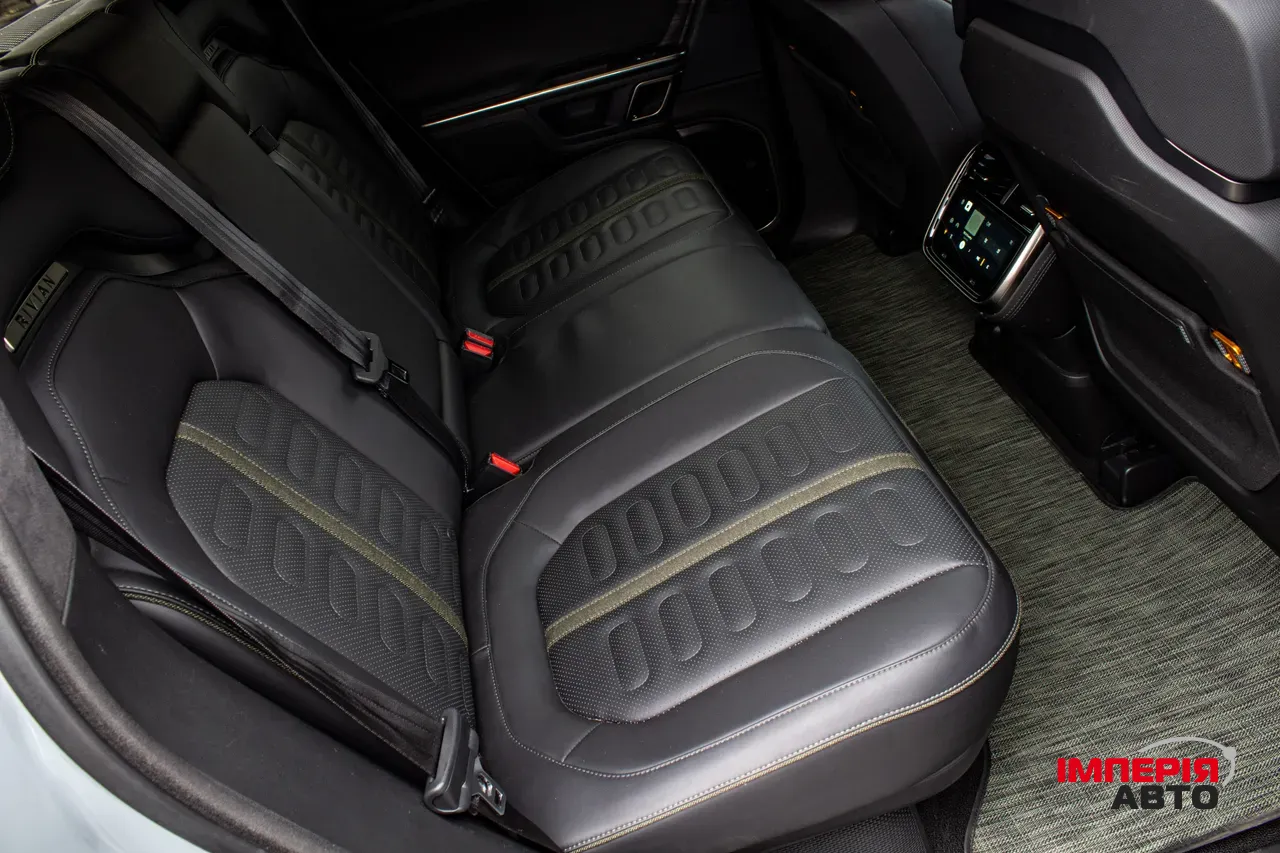 Rivian R1T - фото 36