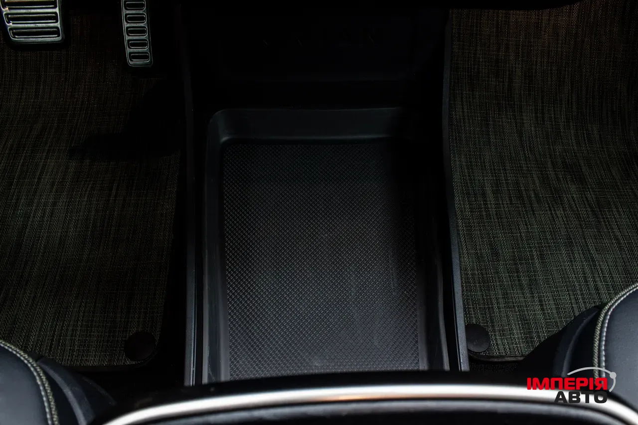 Rivian R1T - фото 98