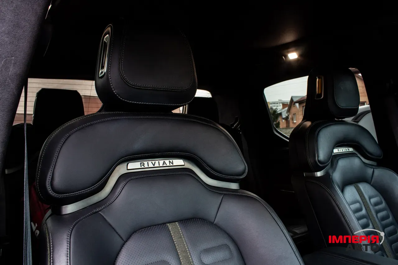 Rivian R1T - фото 29