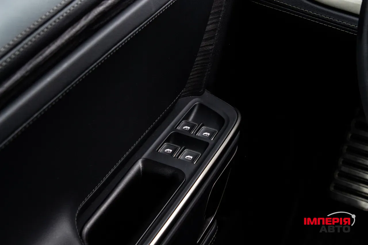 Rivian R1T - фото 12