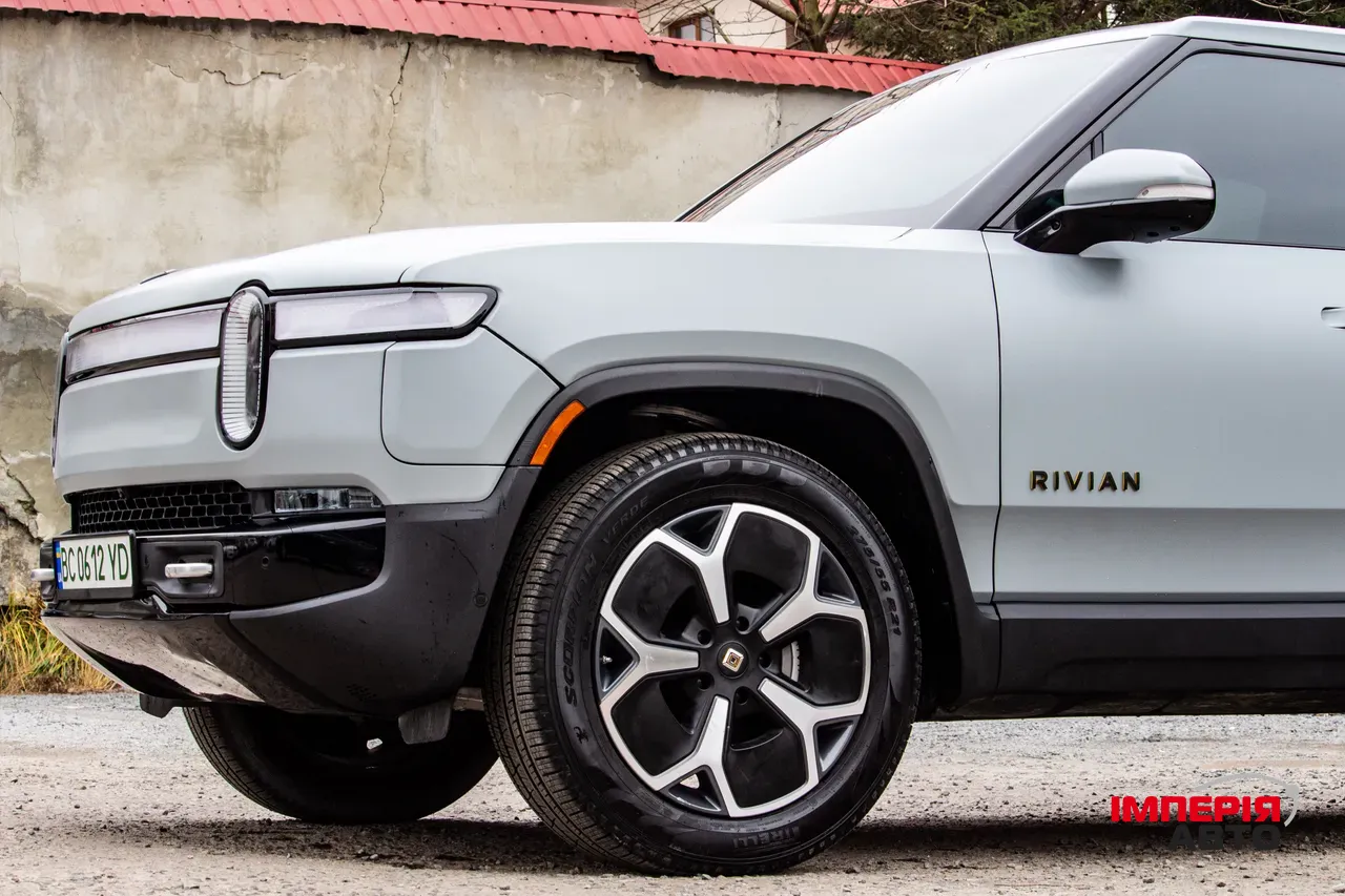 Rivian R1T - фото 28