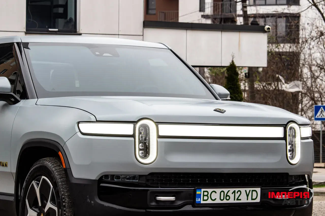 Rivian R1T - фото 30