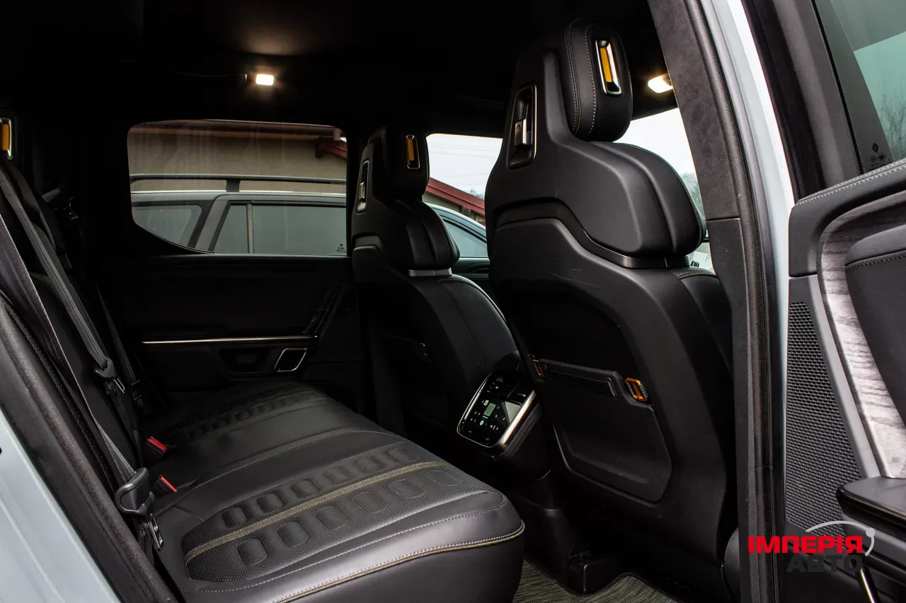 Rivian R1T - фото 45
