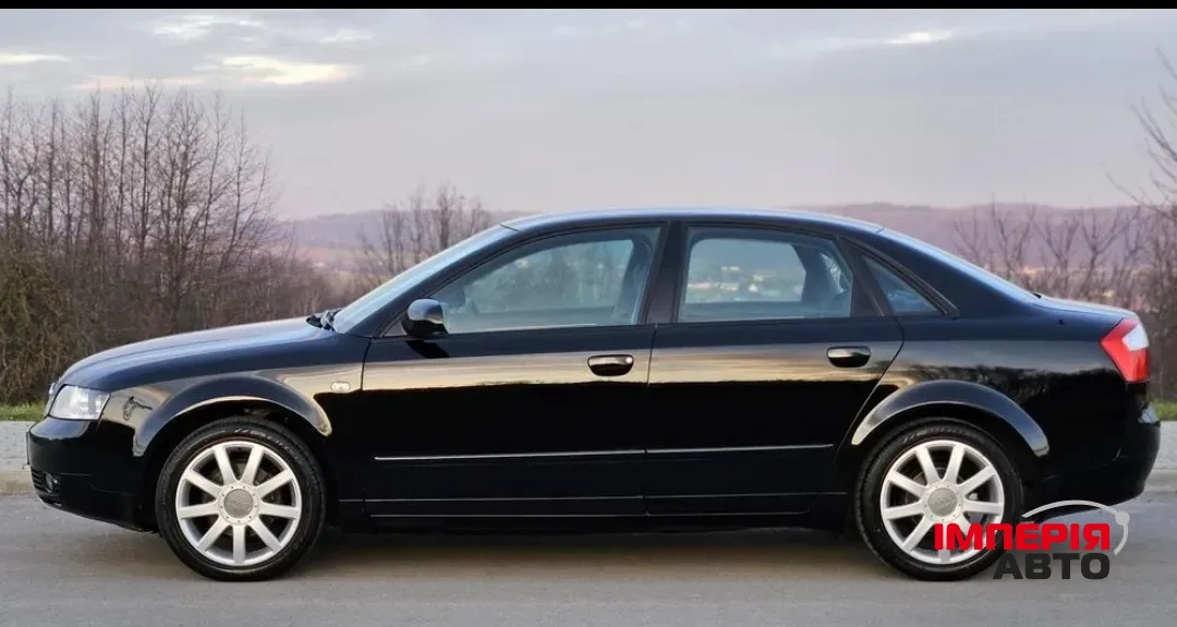 Audi A4 - фото 9