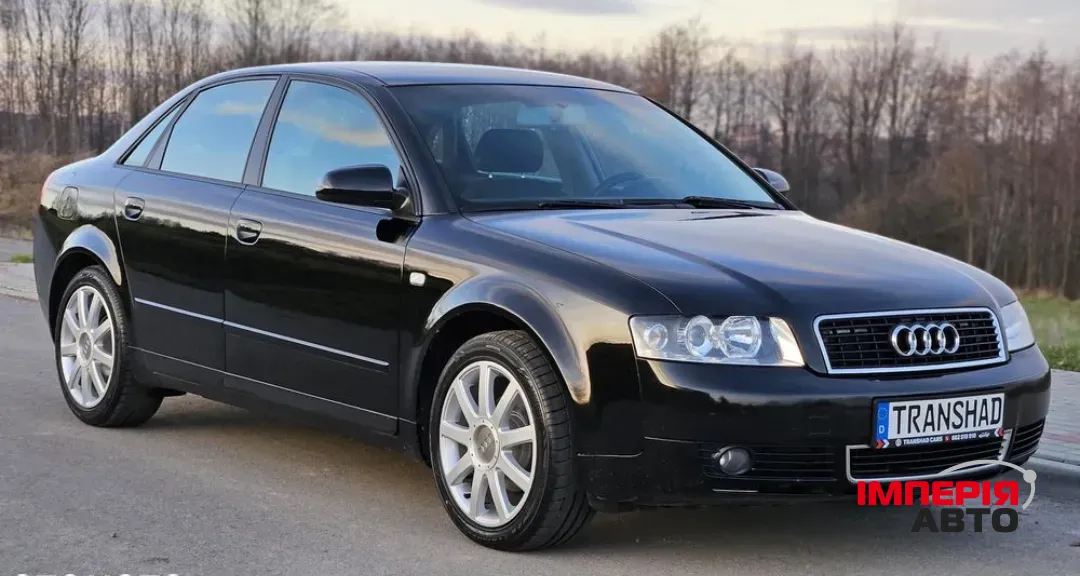 Audi A4 - фото 11