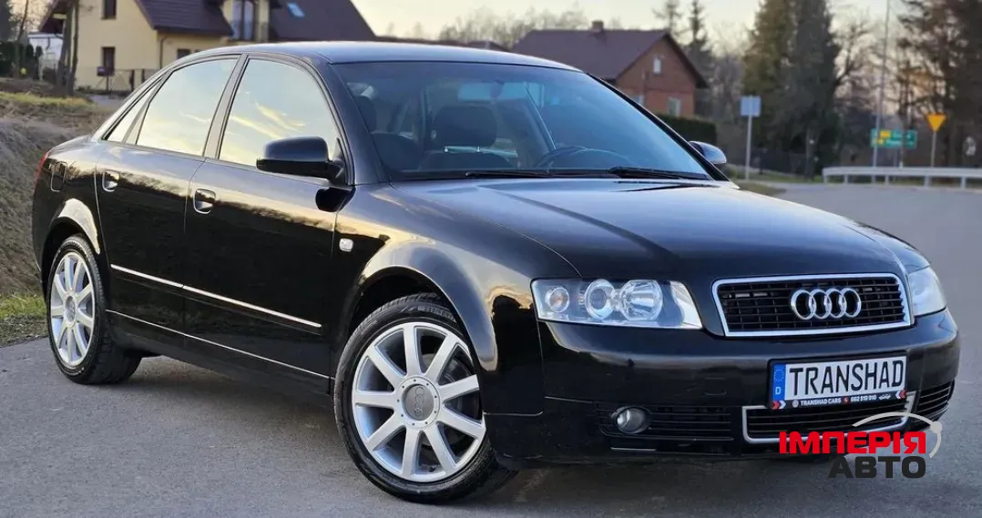 Audi A4 - фото 2