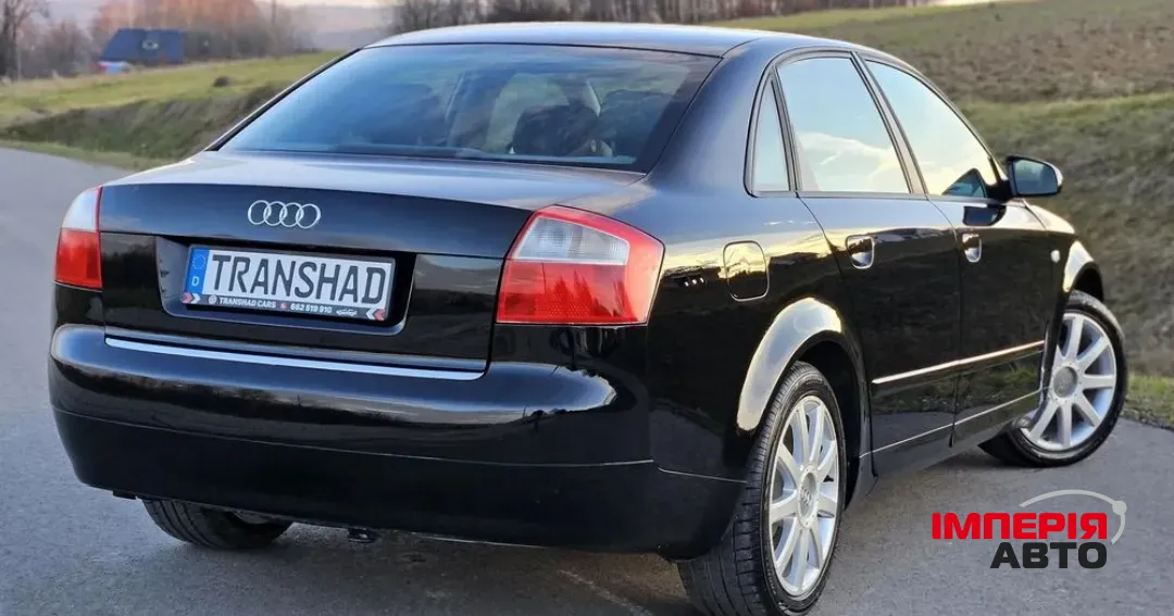 Audi A4 - фото 6