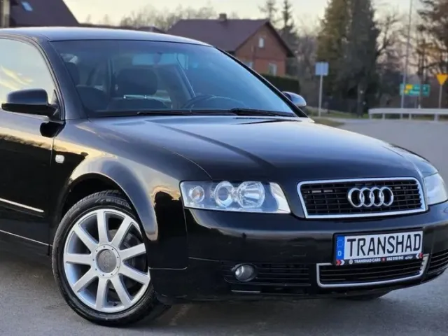 Audi A4 - фото 2