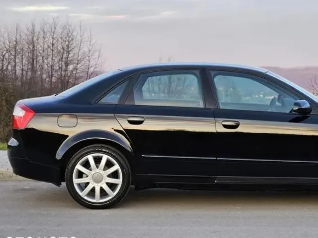 Audi A4 - фото 4