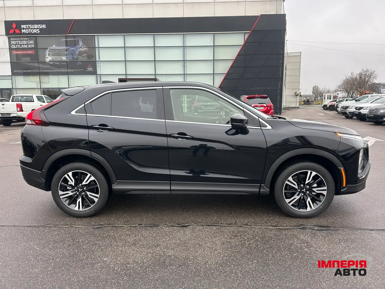 Mitsubishi Eclipse Cross - фото 8