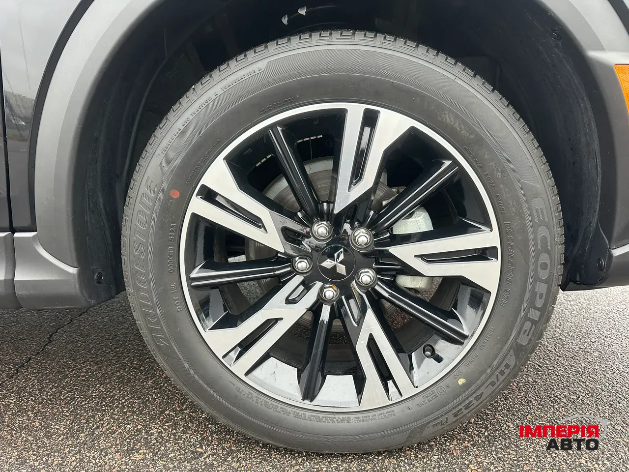 Mitsubishi Eclipse Cross - фото 11