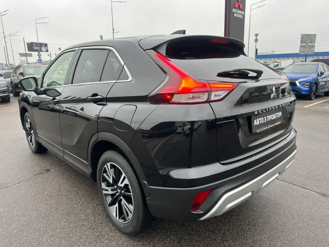 Mitsubishi Eclipse Cross - фото 5
