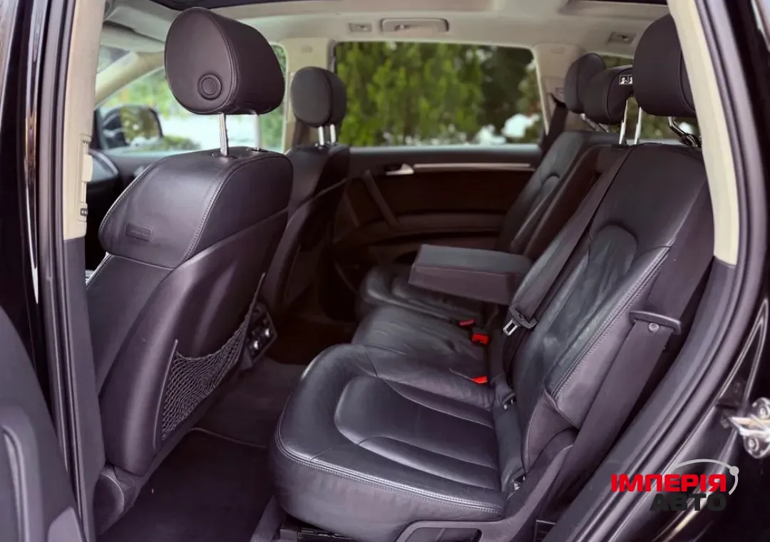 Audi Q7 - фото 6