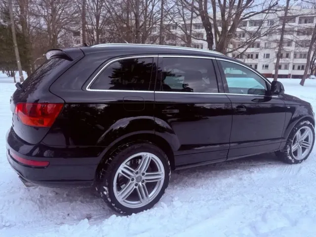 Audi Q7 - фото 3
