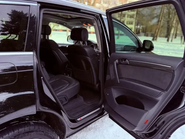 Audi Q7 - фото 5