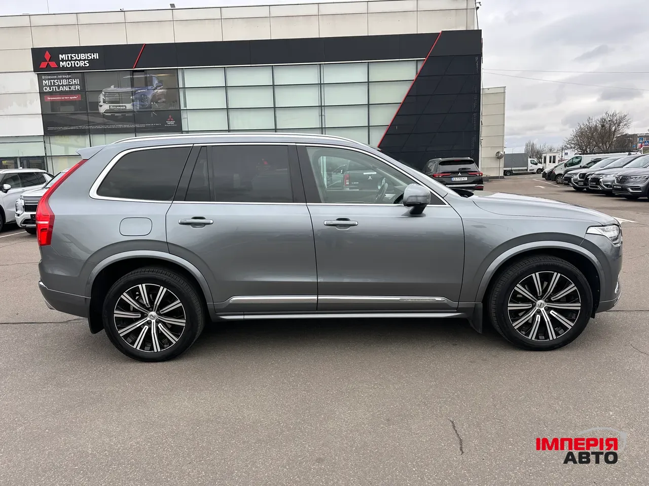 Volvo XC90 - фото 8