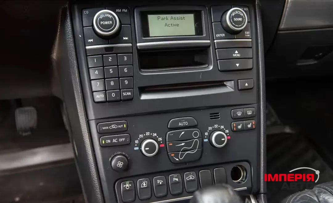 Volvo XC90 - фото 7