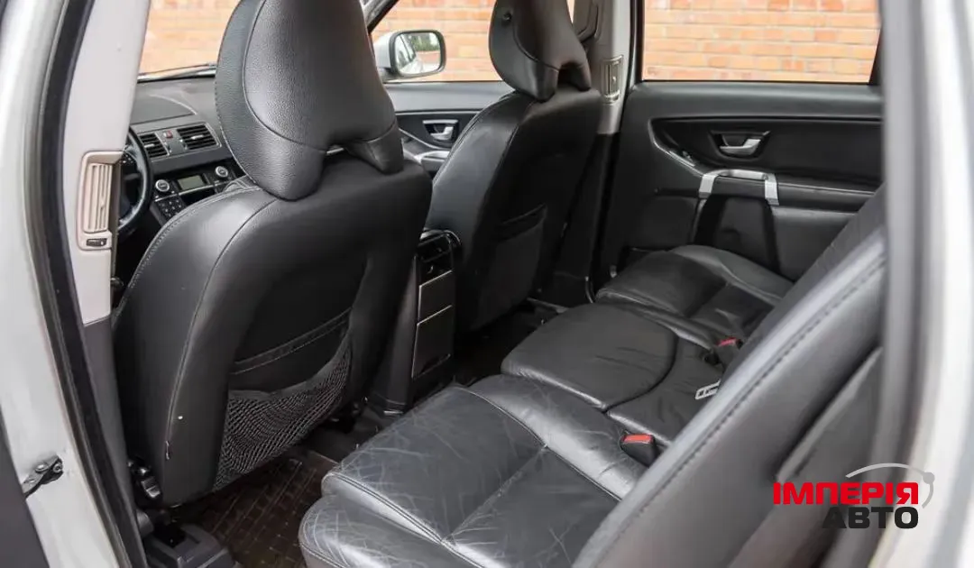 Volvo XC90 - фото 10