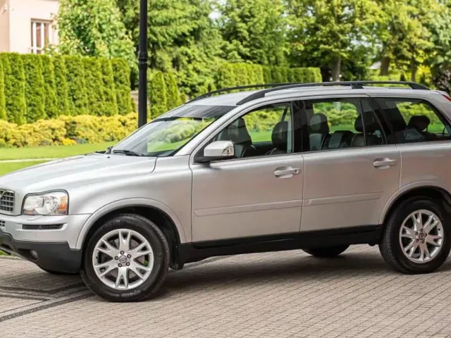 Volvo XC90 - фото 5