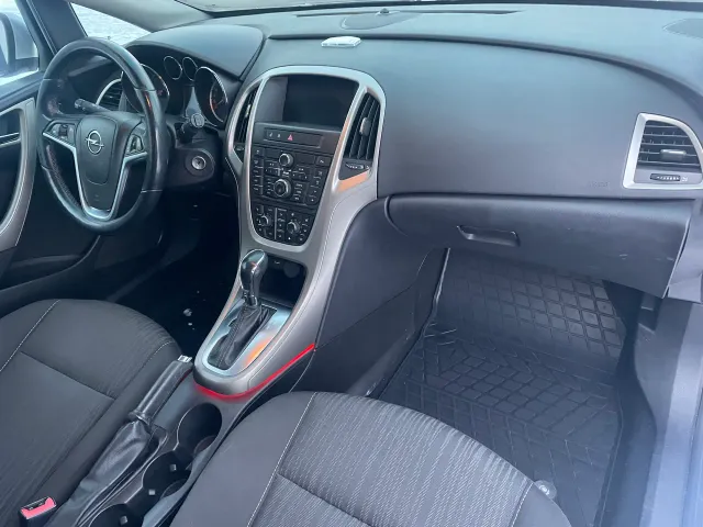 Opel Astra - фото 2