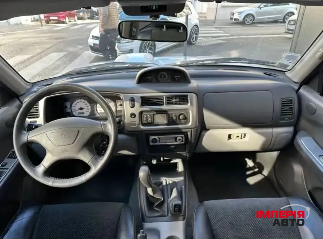 Mitsubishi Pajero Sport - фото 8